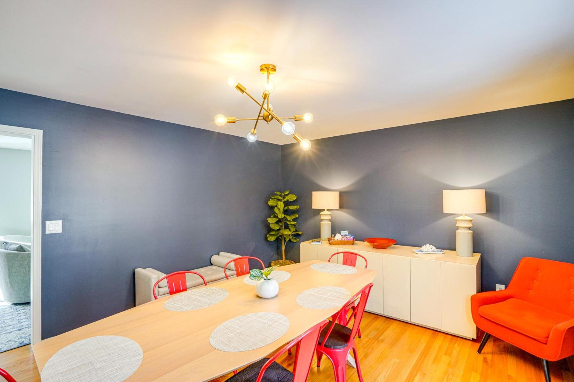 Private Guest House In Dtwn Lenox, Walk To Dining! Экстерьер фото
