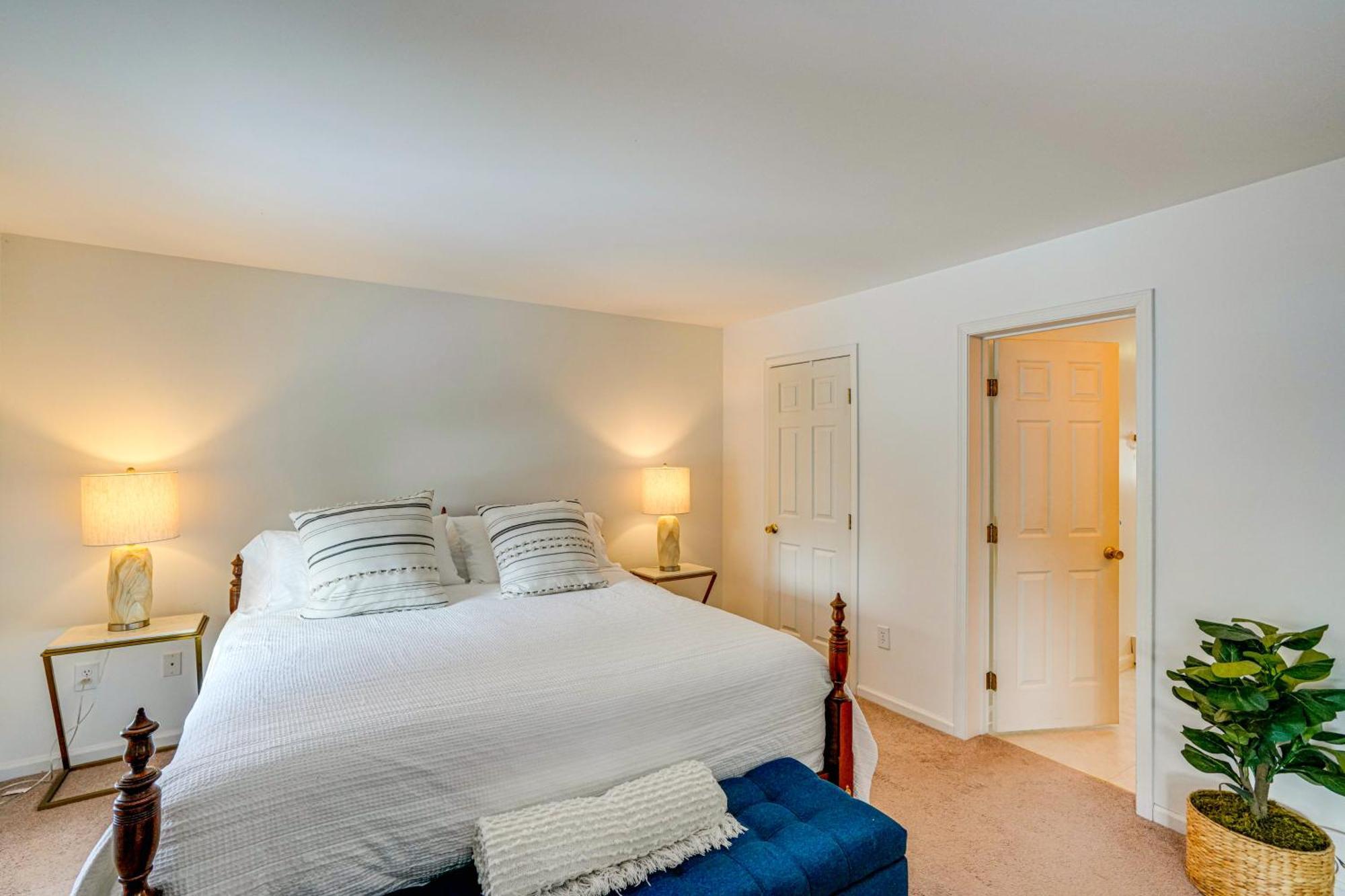 Private Guest House In Dtwn Lenox, Walk To Dining! Экстерьер фото